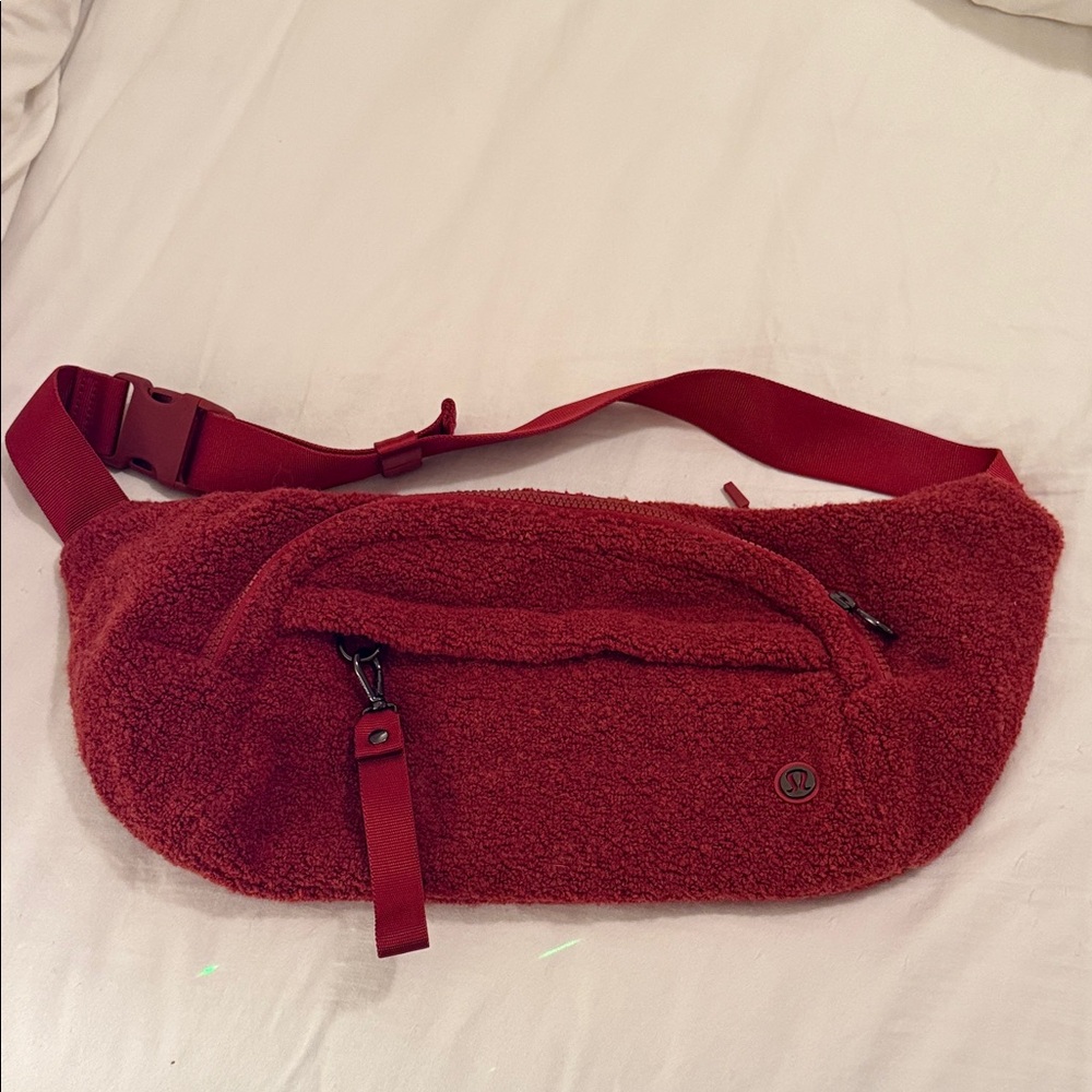 lululemon athletica Red / Burnt Orange Shoulder Bum Bag Fanny Pack Sherpa